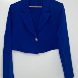 Cropped blue blazer with long